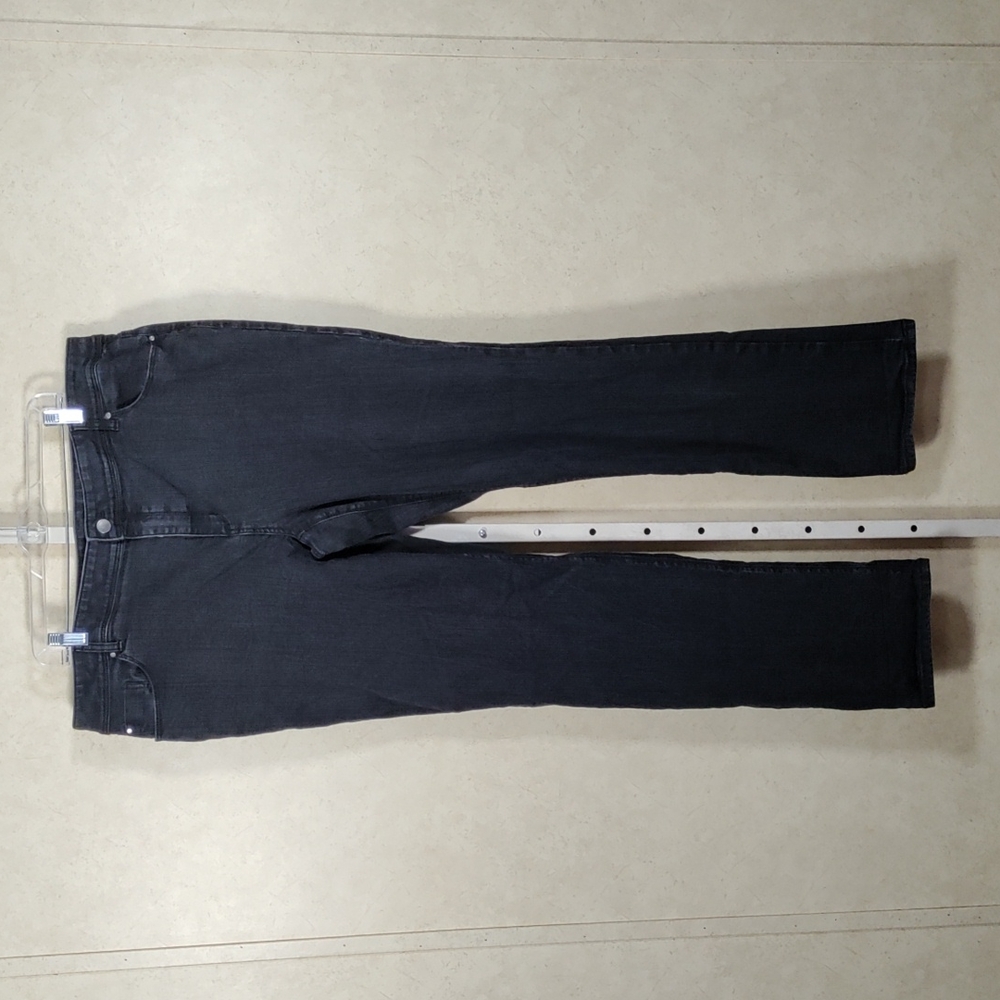 5117 Chico's black straight leg jeans 4 Tall 20 Tall